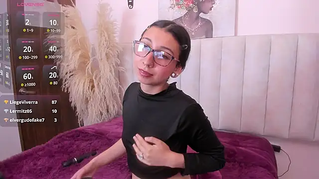 Isabella Crofts online show from 03-21-26, 08:19