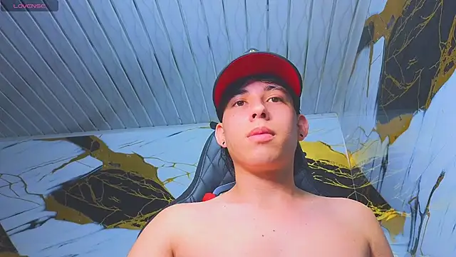 Suarezz10  online show from 12-04-25, 12:36