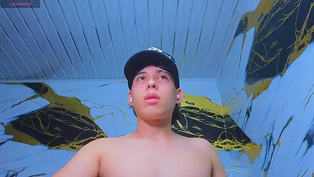 Suarezz10  online show from 12-19-25, 08:10