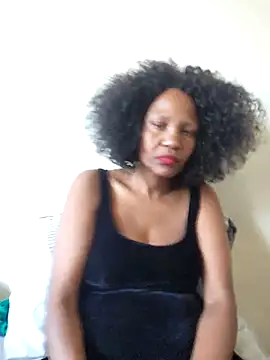 Snapshot of Mommy_Sienna chatting on 05-02-26, 02:33 Mommy Sienna online show from 05-02-26, 02:33