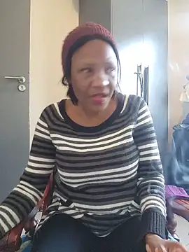 Snapshot of Mommy_Sienna chatting on 05-13-26, 02:36 Mommy Sienna online show from 05-13-26, 02:36