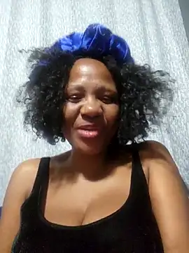 Snapshot of Mommy_Sienna chatting on 05-25-26, 09:21 Mommy Sienna online show from 05-25-26, 09:21