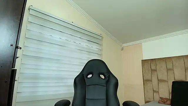 Snapshot of BeatrizSchmidt chatting on 11-21-25, 10:58 BeatrizSchmidt online show from 11-21-25, 10:58