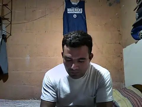 Snapshot of Joe_hotsex chatting on 11-18-25, 02:39 Joe hotsex online show from 11-18-25, 02:39