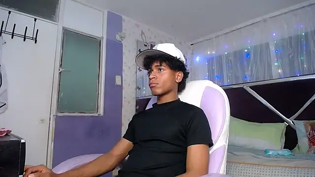 Santy bigcock 01 online show from 04-15-26, 12:28