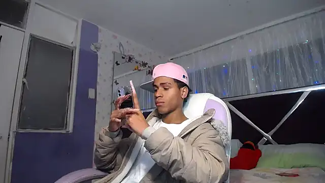 Santy bigcock 01 online show from 07-04-26, 01:39