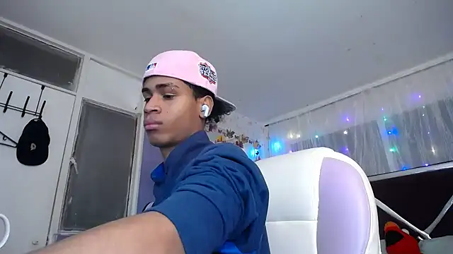 Santy bigcock 01 online show from 07-08-26, 12:42