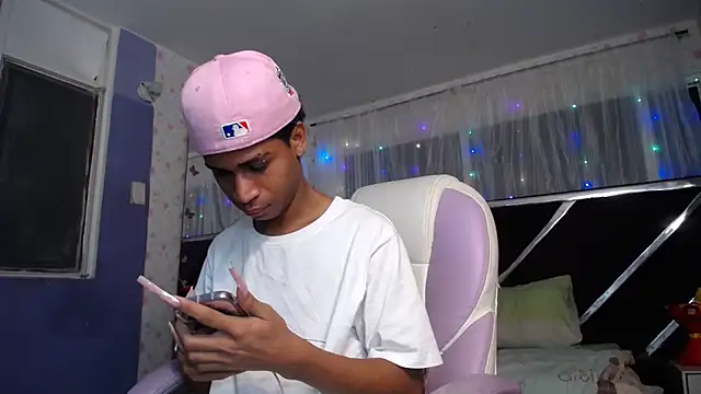 Santy bigcock 01 online show from 07-16-26, 02:28