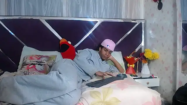 Santy bigcock 01 online show from 07-28-26, 04:39