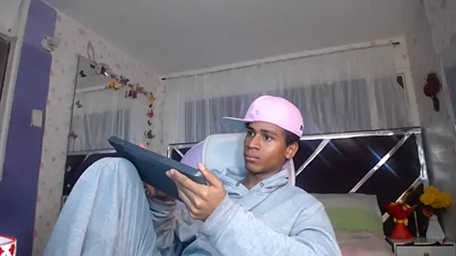 Santy bigcock 01 online show from 07-28-26, 07:39