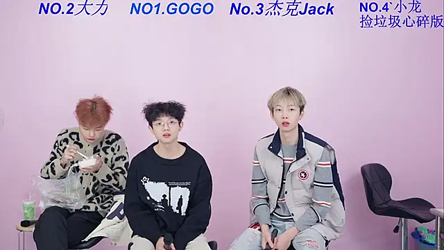 Beautifulboys-999 online show from 12-04-25, 11:08