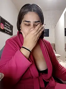 Snapshot of nahiarabiel33 chatting on 05-25-26, 05:41 nahiarabiel33 online show from 05-25-26, 05:41