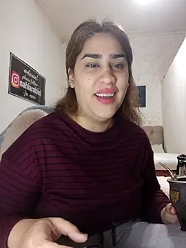 Snapshot of nahiarabiel33 chatting on 06-09-26, 03:56 nahiarabiel33 online show from 06-09-26, 03:56