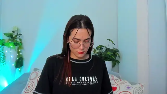 SaraAlvarezx online show from 01-07-26, 04:04