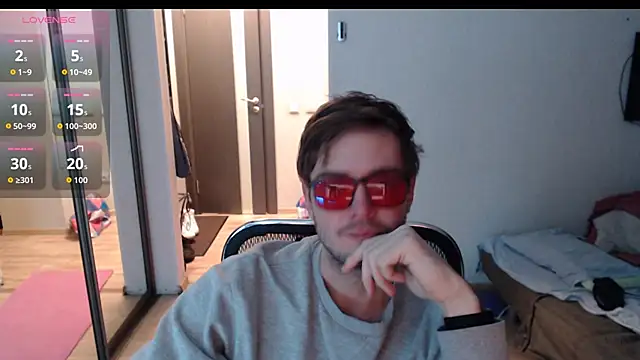 lucky swimmer online show from 12-04-25, 05:54