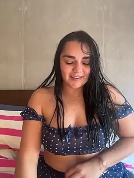 Snapshot of babypretty07 chatting on 11-26-25, 11:39 babypretty07 online show from 11-26-25, 11:39