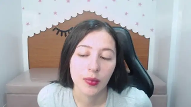 scarlett percy t online show from 11-26-25, 07:37