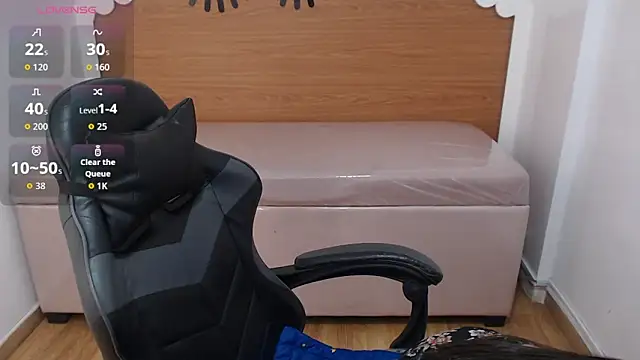 scarlett percy t online show from 03-12-26, 07:42