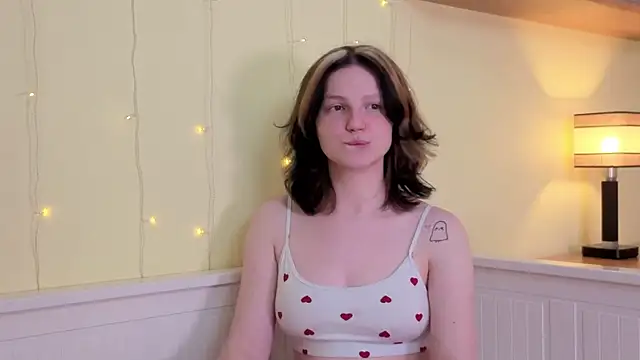 LatinaHuguenin online show from 02-05-26, 08:35