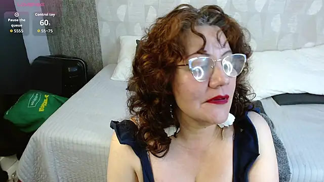 Rosalie Durand online show from 01-07-26, 08:00