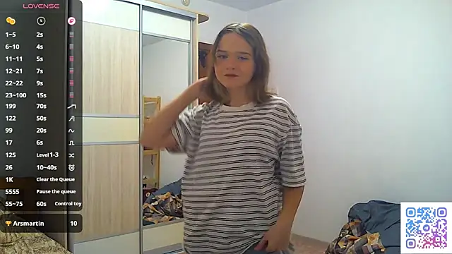 Snapshot of AlissaGerardo chatting on 12-16-25, 02:11 AlissaGerardo online show from 12-16-25, 02:11