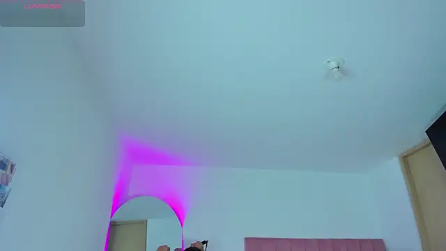 Janettcruz online show from 04-24-26, 03:09