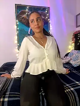 Snapshot of alisaa_jhons1 chatting on 11-30-25, 11:42 alisaa jhons1 online show from 11-30-25, 11:42