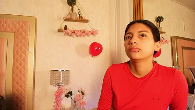 Snapshot of Madhison_5 chatting on 02-16-26, 12:12 Madhison 5 online show from 02-16-26, 12:12