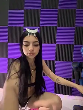 Snapshot of Luna_shinee chatting on 11-13-25, 07:07 Luna shinee online show from 11-13-25, 07:07