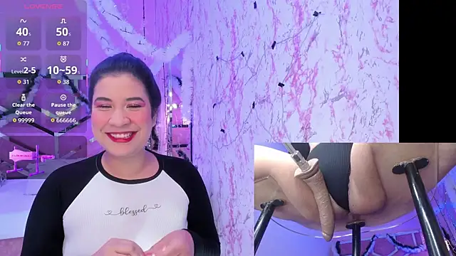 DaphneContry online show from 12-17-25, 05:13