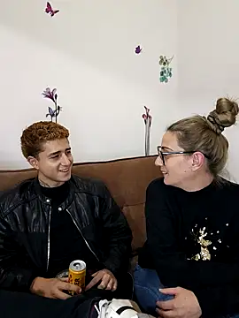 Snapshot of minervaystiven chatting on 11-12-25, 02:45 minervaystiven online show from 11-12-25, 02:45