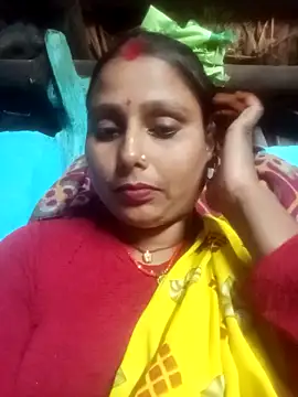 Snapshot of MiniBeast_2 chatting on 11-12-25, 05:35 MiniBeast 2 online show from 11-12-25, 05:35