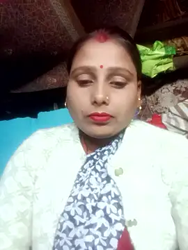 Snapshot of MiniBeast_2 chatting on 12-05-25, 04:14 MiniBeast 2 online show from 12-05-25, 04:14