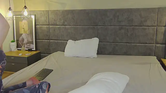 Ruby de Cherry online show from 11-14-25, 06:23