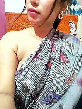 Snapshot of Nishi-3 chatting on 05-08-26, 02:33 Nishi-3 online show from 05-08-26, 02:33