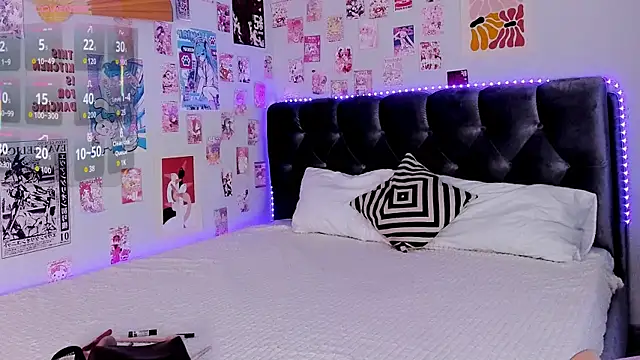 CindyMoriLove online show from 04-19-26, 06:02