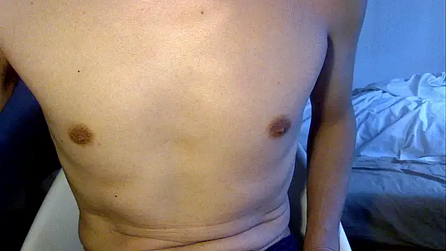 Snapshot of Taro070 chatting on 05-14-26, 01:45 Taro070 online show from 05-14-26, 01:45