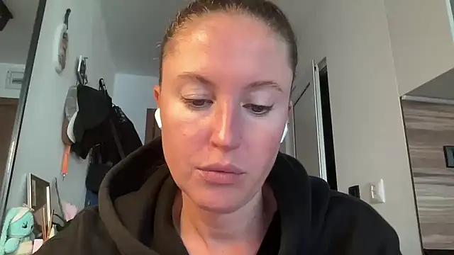 Ameli8 online show from 11-23-25, 02:06