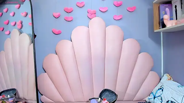 luci miller online show from 02-20-26, 03:14