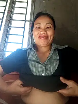 Karen china online show from 11-30-25, 07:23