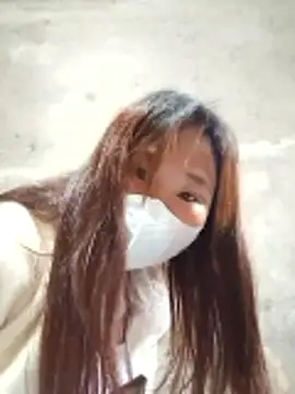 Karen china online show from 12-19-25, 01:45