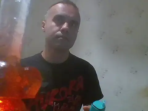 Snapshot of Kreol69 chatting on 11-06-25, 07:26 Kreol69 online show from 11-06-25, 07:26