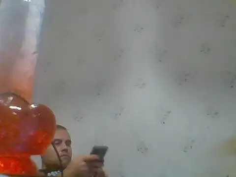 Snapshot of Kreol69 chatting on 11-08-25, 10:08 Kreol69 online show from 11-08-25, 10:08