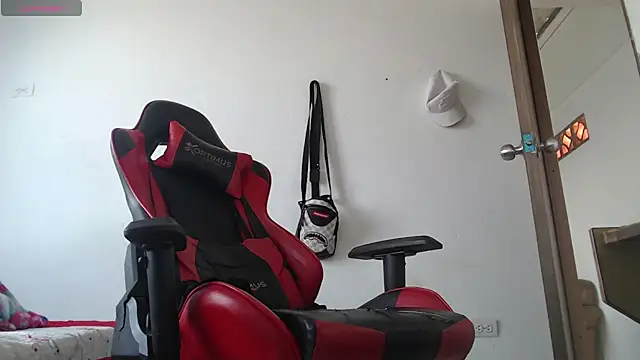 thebesthot online show from 11-18-25, 02:43