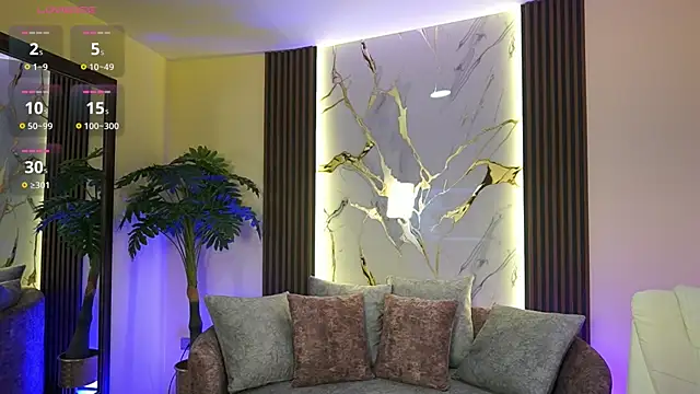 Snapshot of TessaaFox chatting on 11-11-25, 01:22 TessaaFox online show from 11-11-25, 01:22