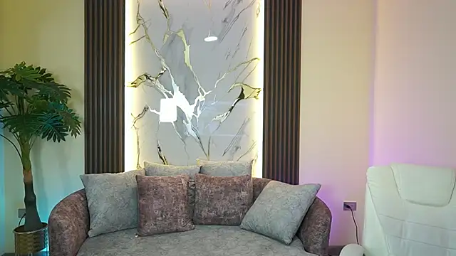 Snapshot of TessaaFox chatting on 12-01-25, 11:48 TessaaFox online show from 12-01-25, 11:48