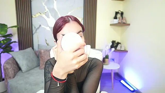 Snapshot of TessaaFox chatting on 01-13-26, 11:48 TessaaFox online show from 01-13-26, 11:48