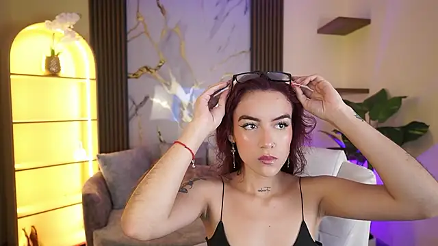 Snapshot of TessaaFox chatting on 03-06-26, 11:39 TessaaFox online show from 03-06-26, 11:39