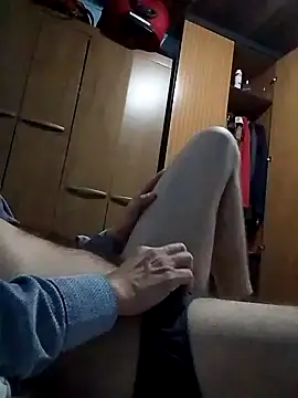 Snapshot of DeutschmanPeter chatting on 11-05-25, 04:51 DeutschmanPeter online show from 11-05-25, 04:51