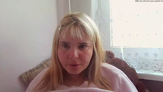 Snapshot of HornyElena chatting on 05-14-26, 10:55 HornyElena online show from 05-14-26, 10:55